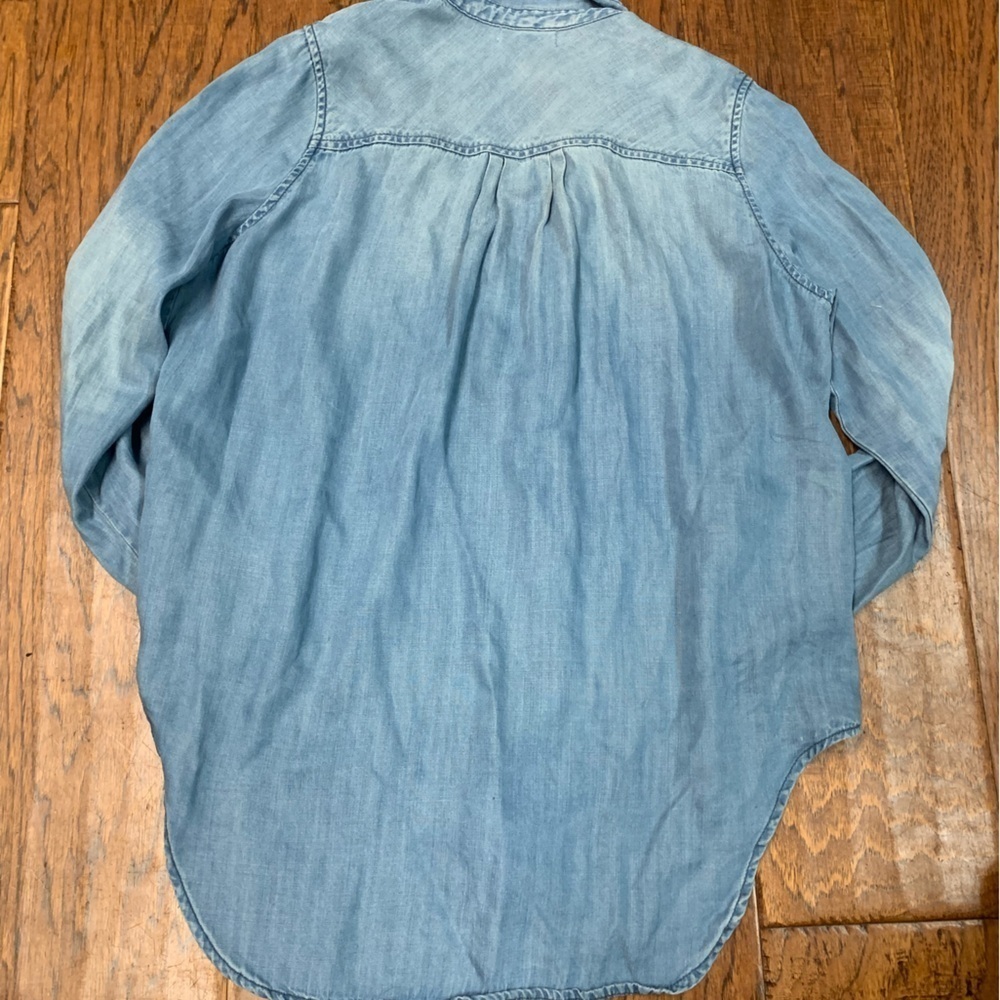 BDG women’s denim styled button down top - Picture 2 of 6